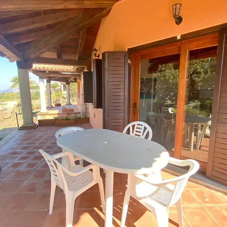Villetta Capo Coda Cavallo 2 *